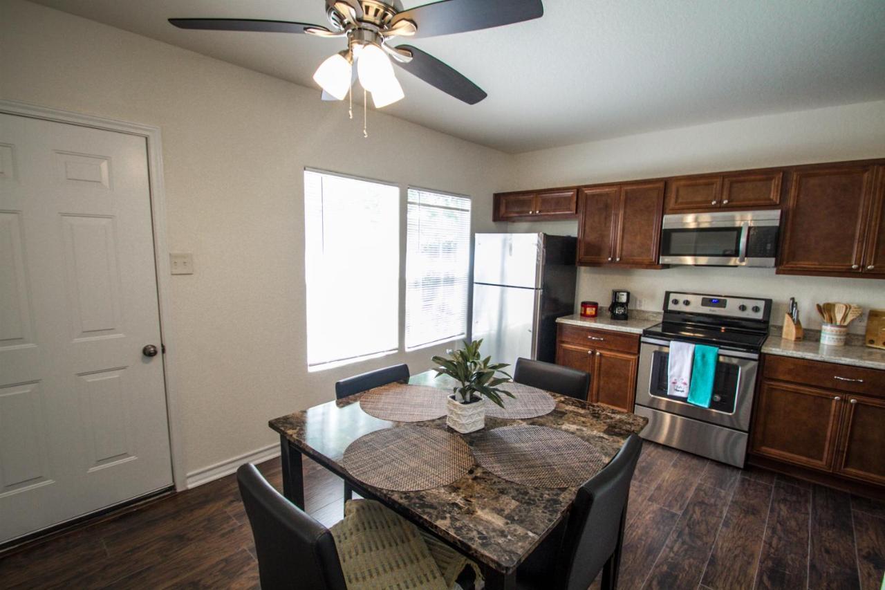 Hays St Cozy Remodeled 2Br/2Ba House Sleeps 8 Apartment San Antonio Exterior foto