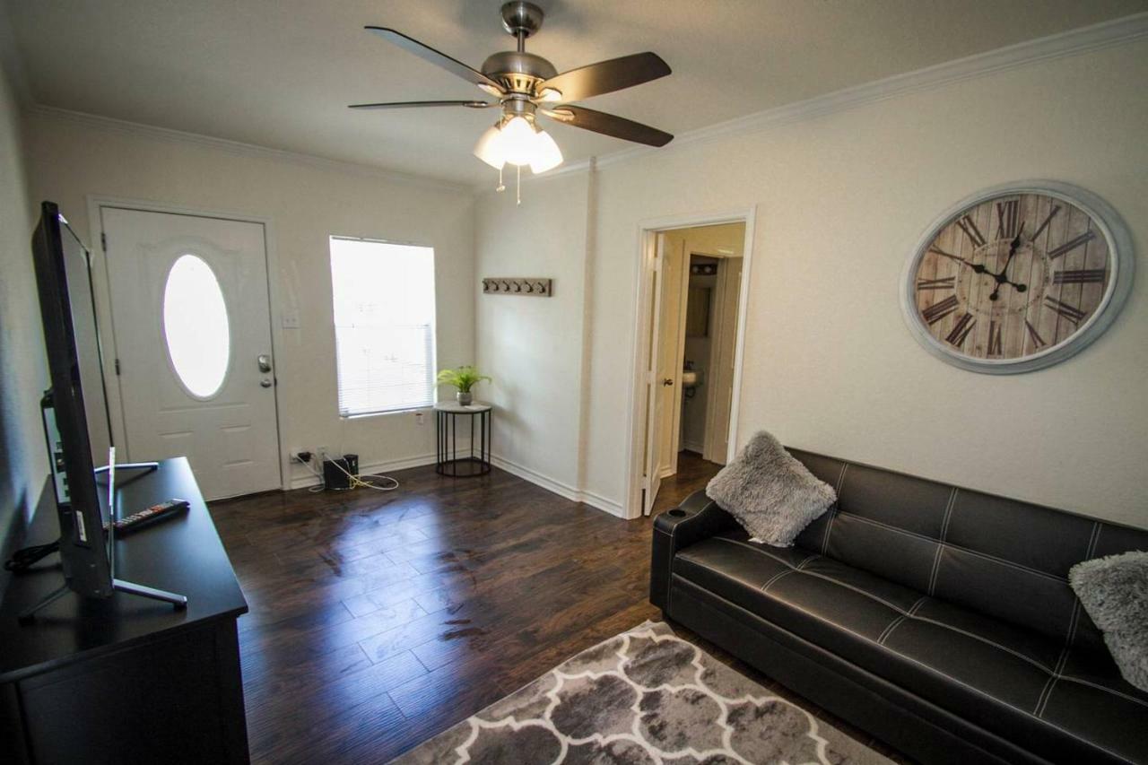 Hays St Cozy Remodeled 2Br/2Ba House Sleeps 8 Apartment San Antonio Exterior foto